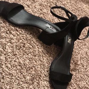 High heels size 7